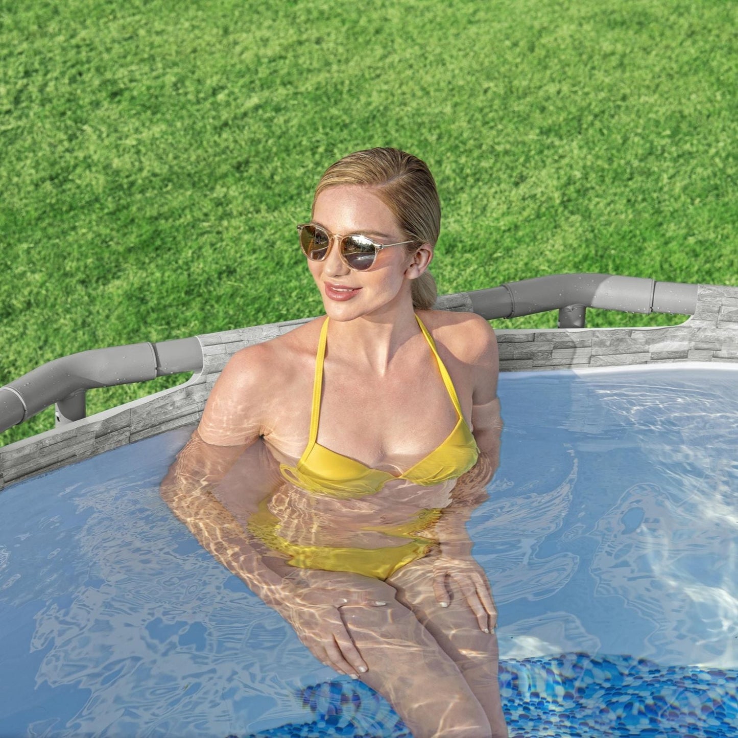 Bestway 18ft x 9ft x 48" Oval Steel Pro Max™ Splashview Above Ground Swimming Pool, Filter Pump & Accessories